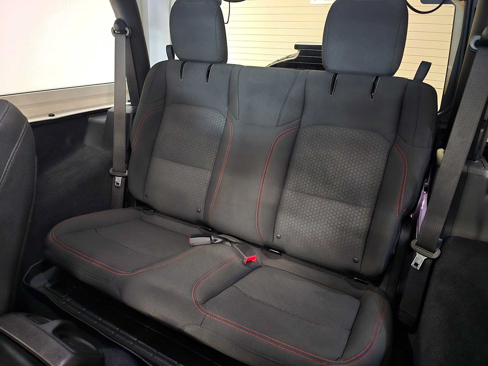 Used 2018 Jeep Wrangler Rubicon AWD/4WD image 23