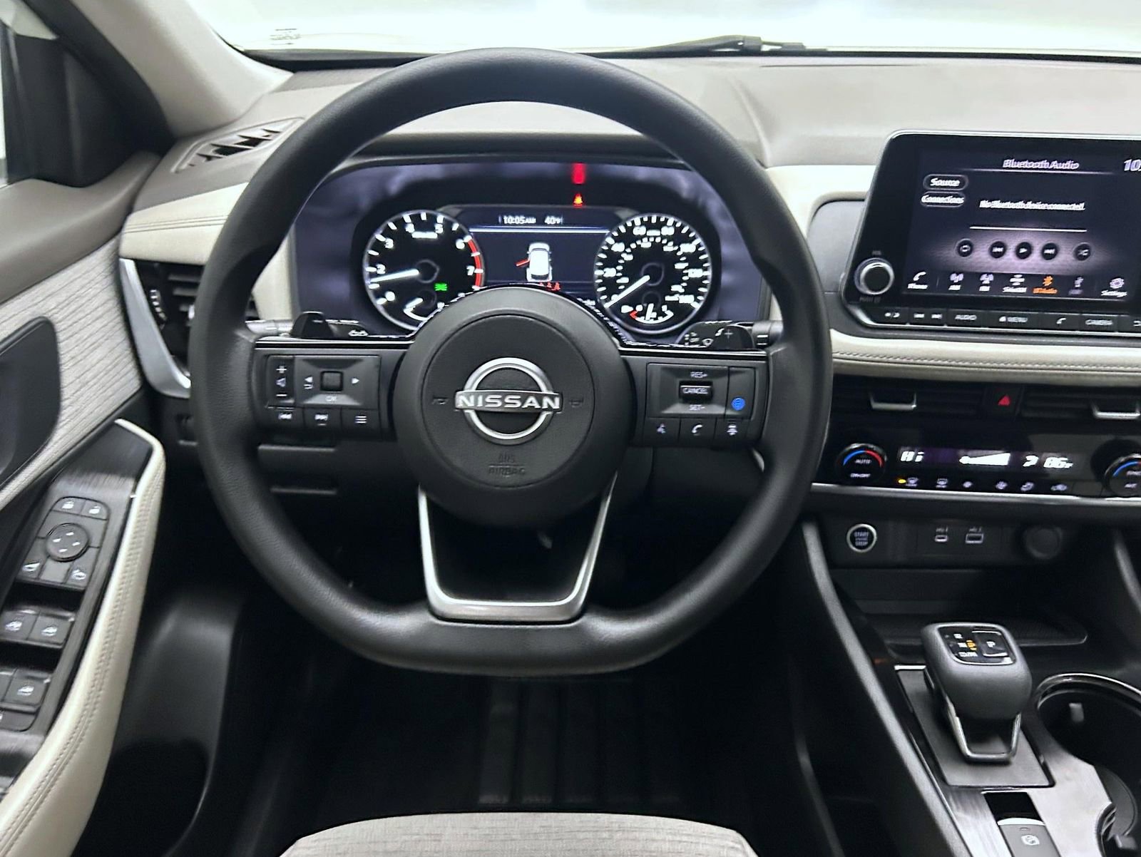 Used 2022 Nissan Rogue SV image 12