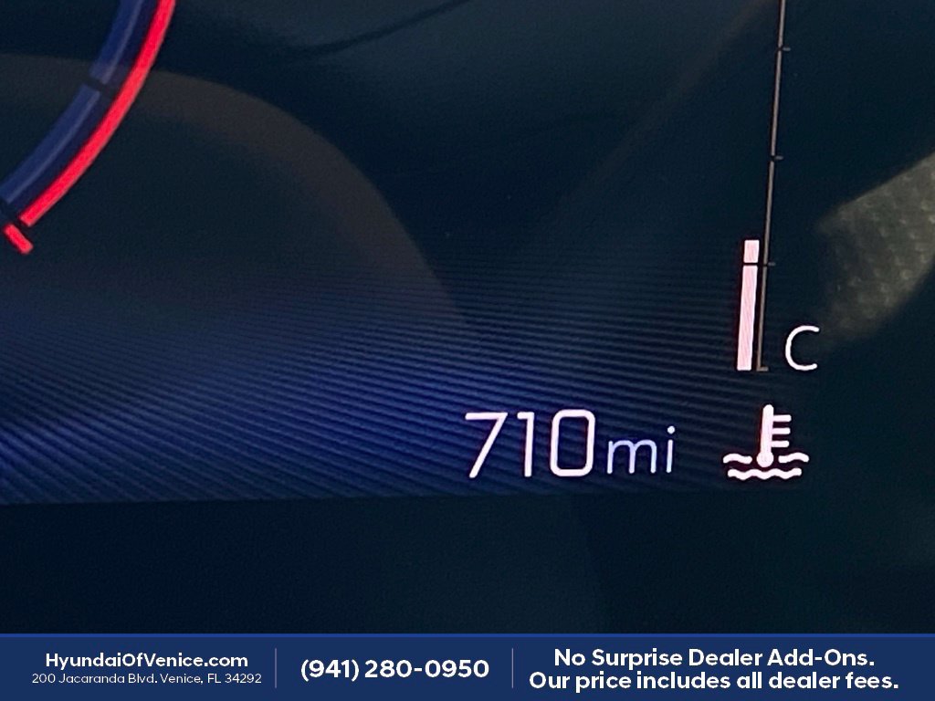 Used 2026 Chevrolet Trax RS w/ Sunroof Package FWD image 24