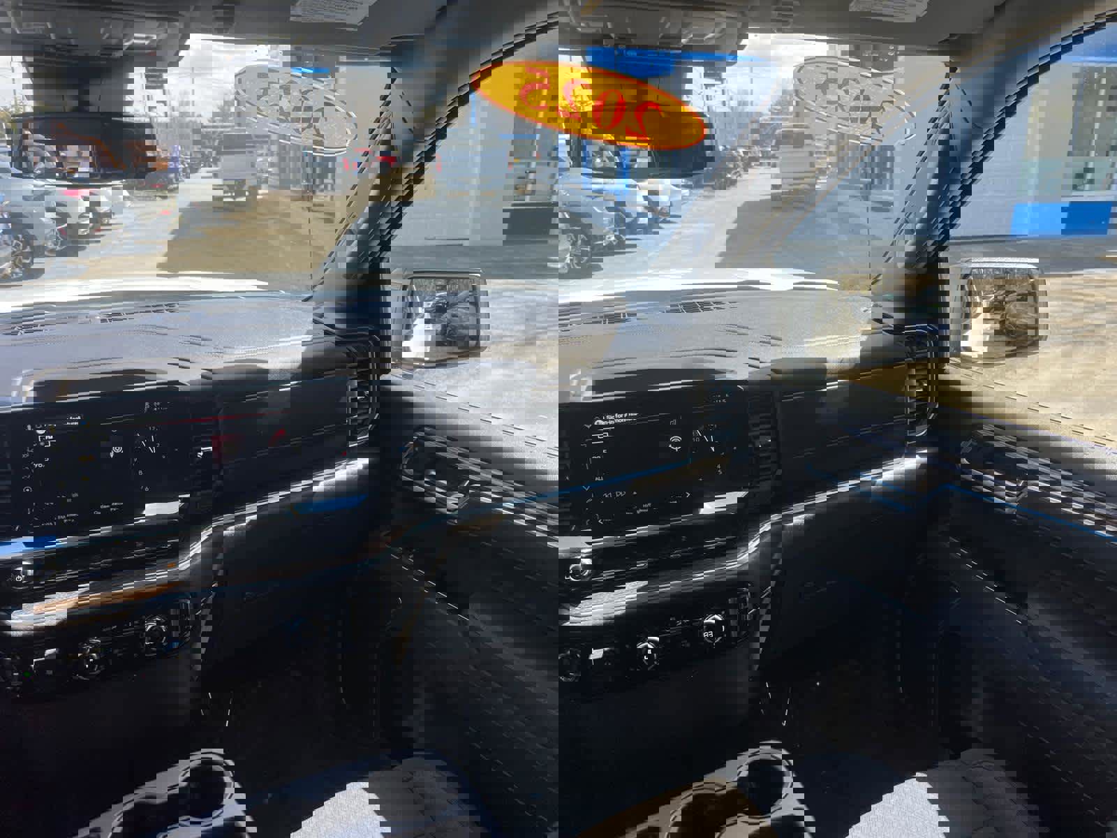 Certified 2025 GMC Sierra 1500 Elevation image 35