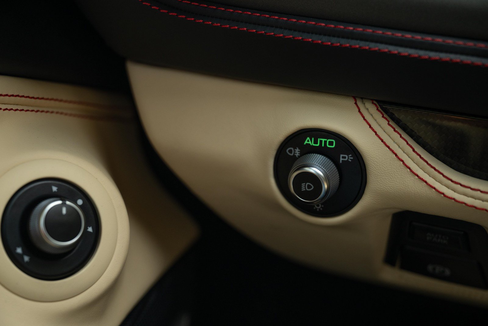 Used 2023 Ferrari F8 Tributo RWD image 34