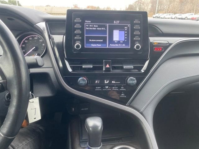 Used 2023 Toyota Camry SE image 9