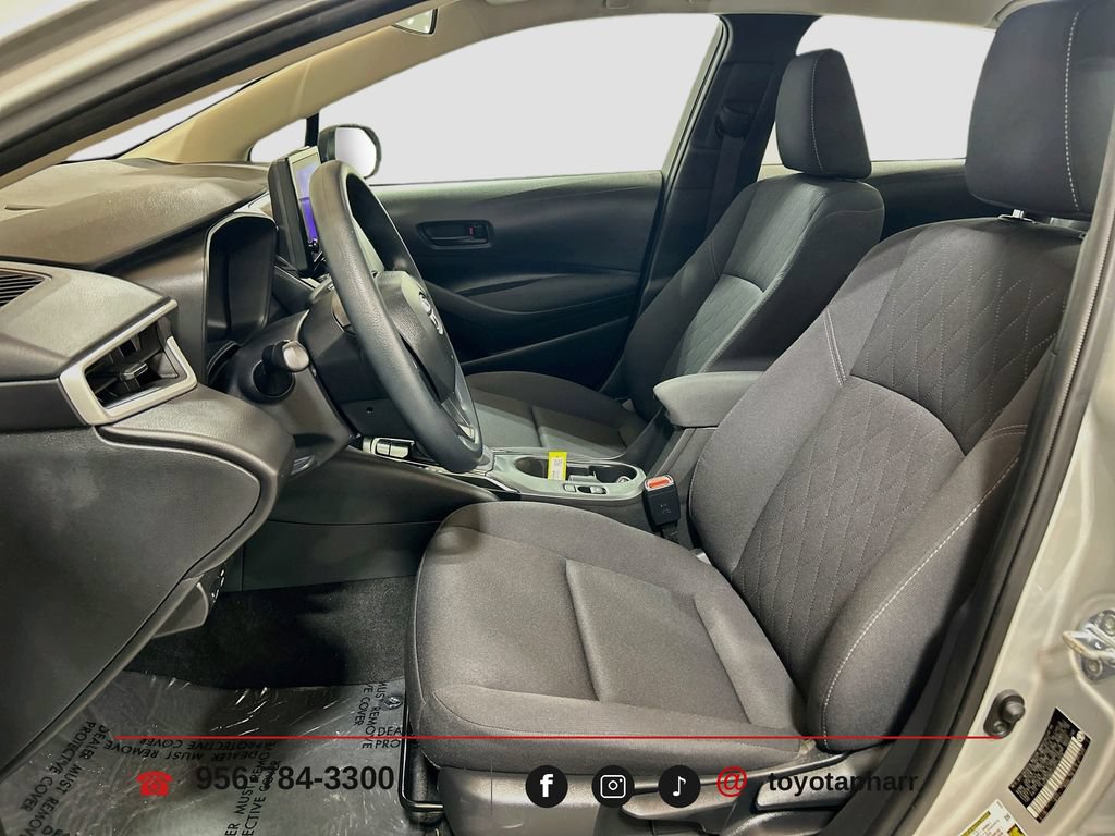 Used 2025 Toyota Corolla LE FWD image 18