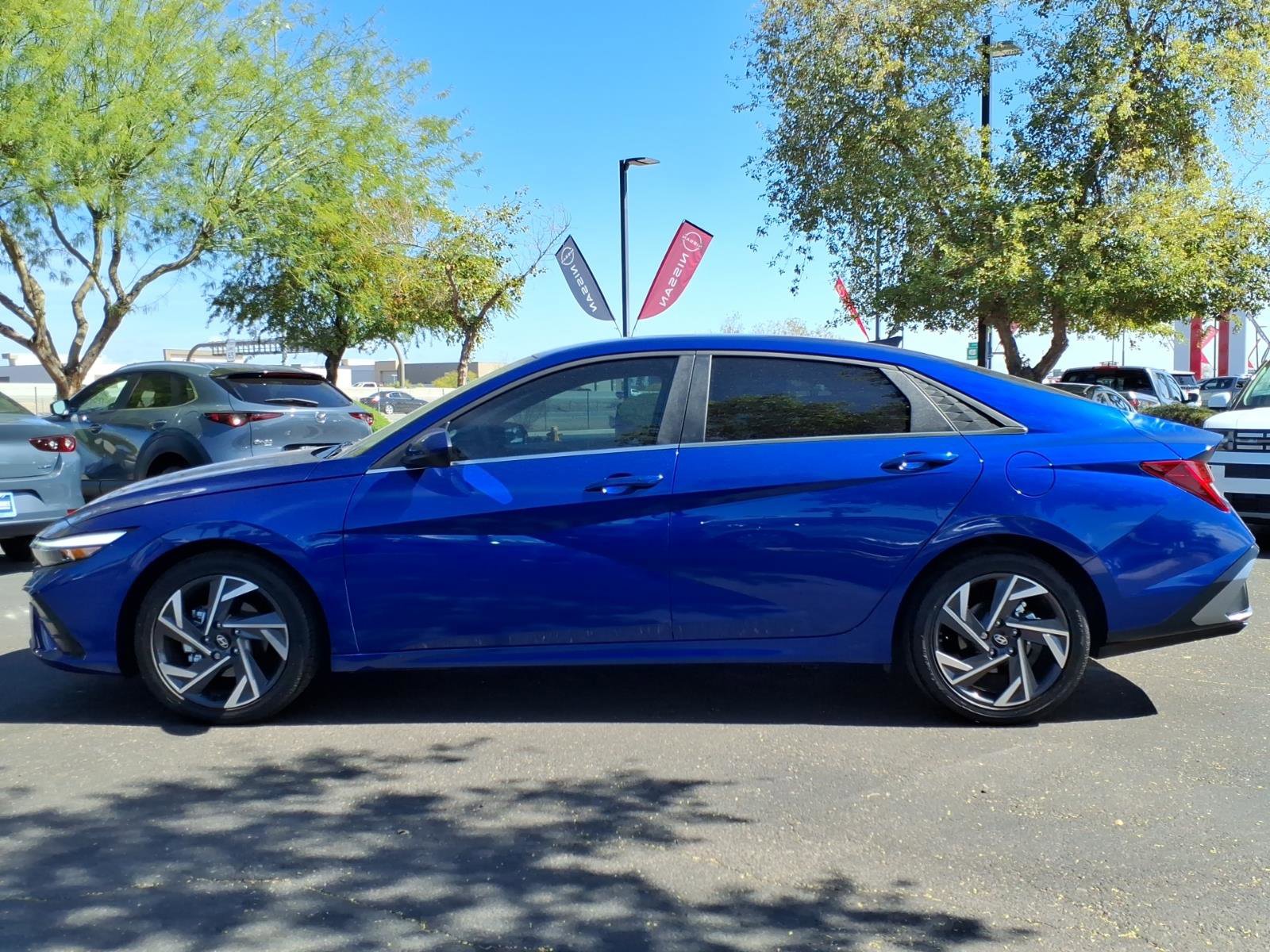 Certified 2025 Hyundai Elantra SEL image 2