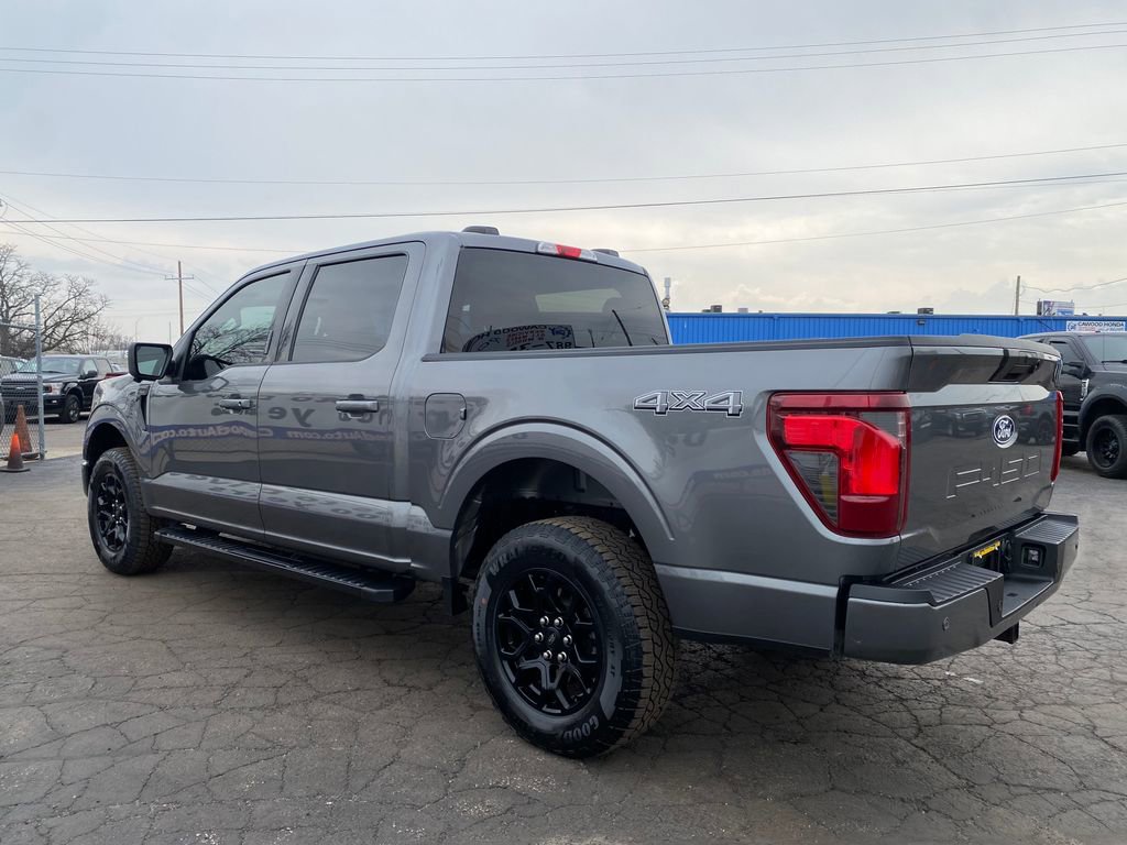 Used 2024 Ford F150 XLT w/ XLT Black Appearance Package AWD/4WD image 5