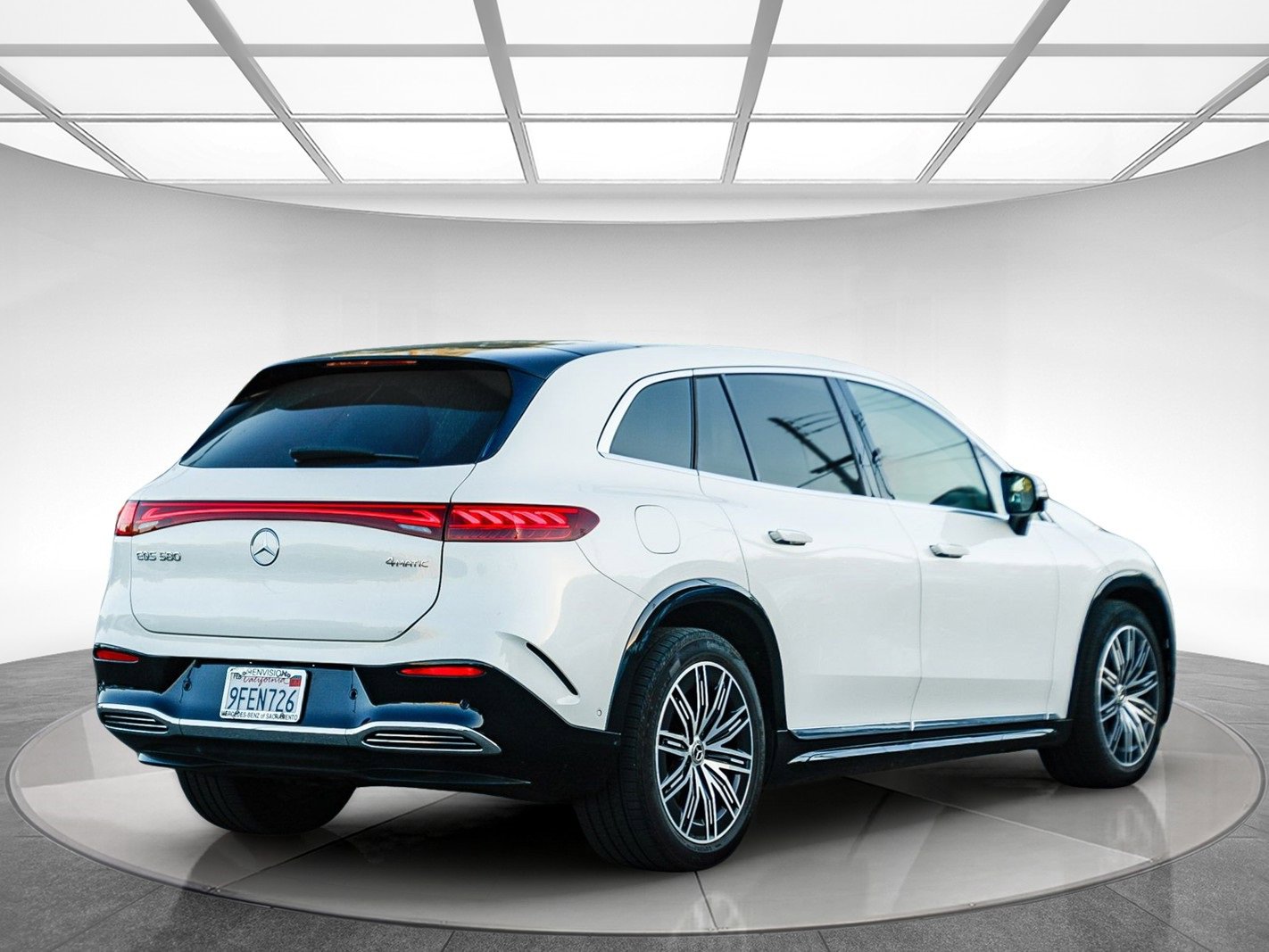 Used 2023 Mercedes-Benz EQS 580 4MATIC SUV image 3