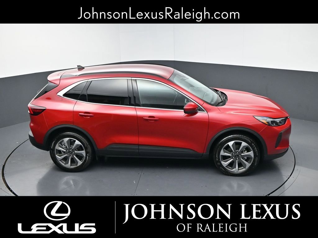 Used 2025 Ford Escape Platinum w/ Premium Technology Package image 24