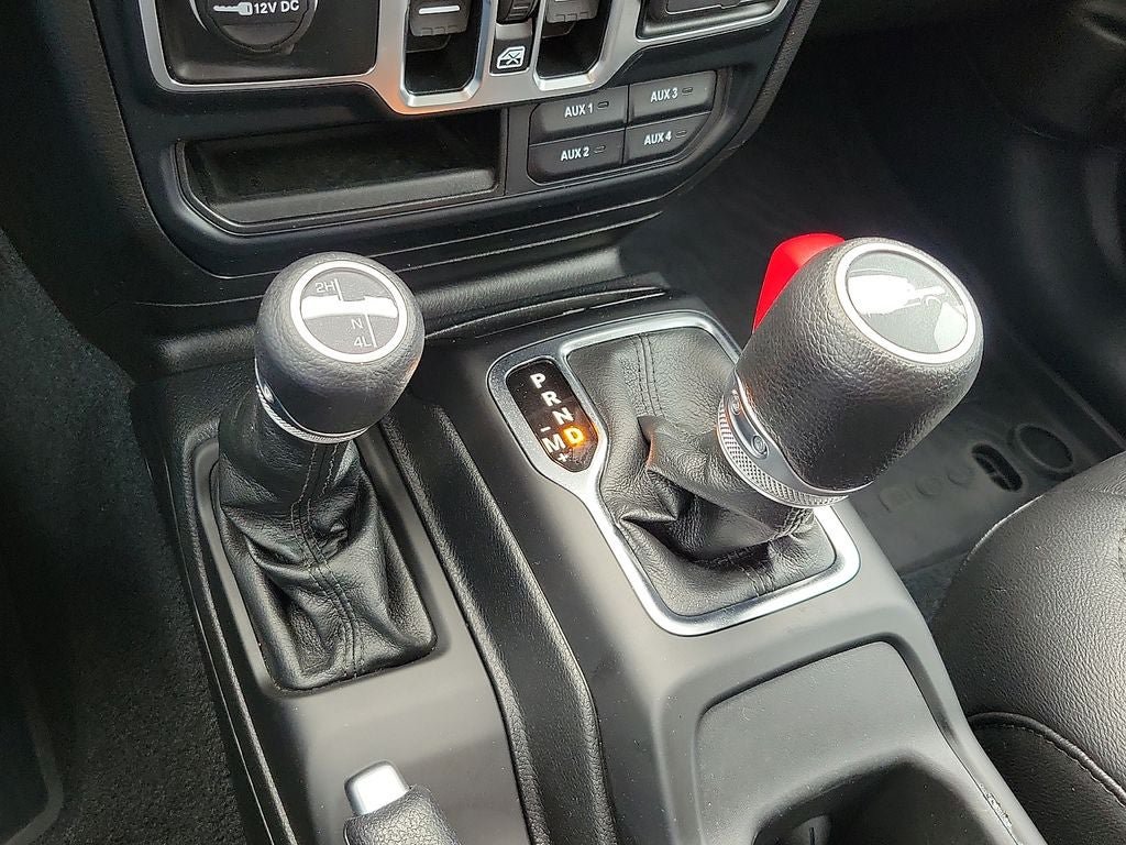 Used 2023 Jeep Gladiator Sport AWD/4WD image 17
