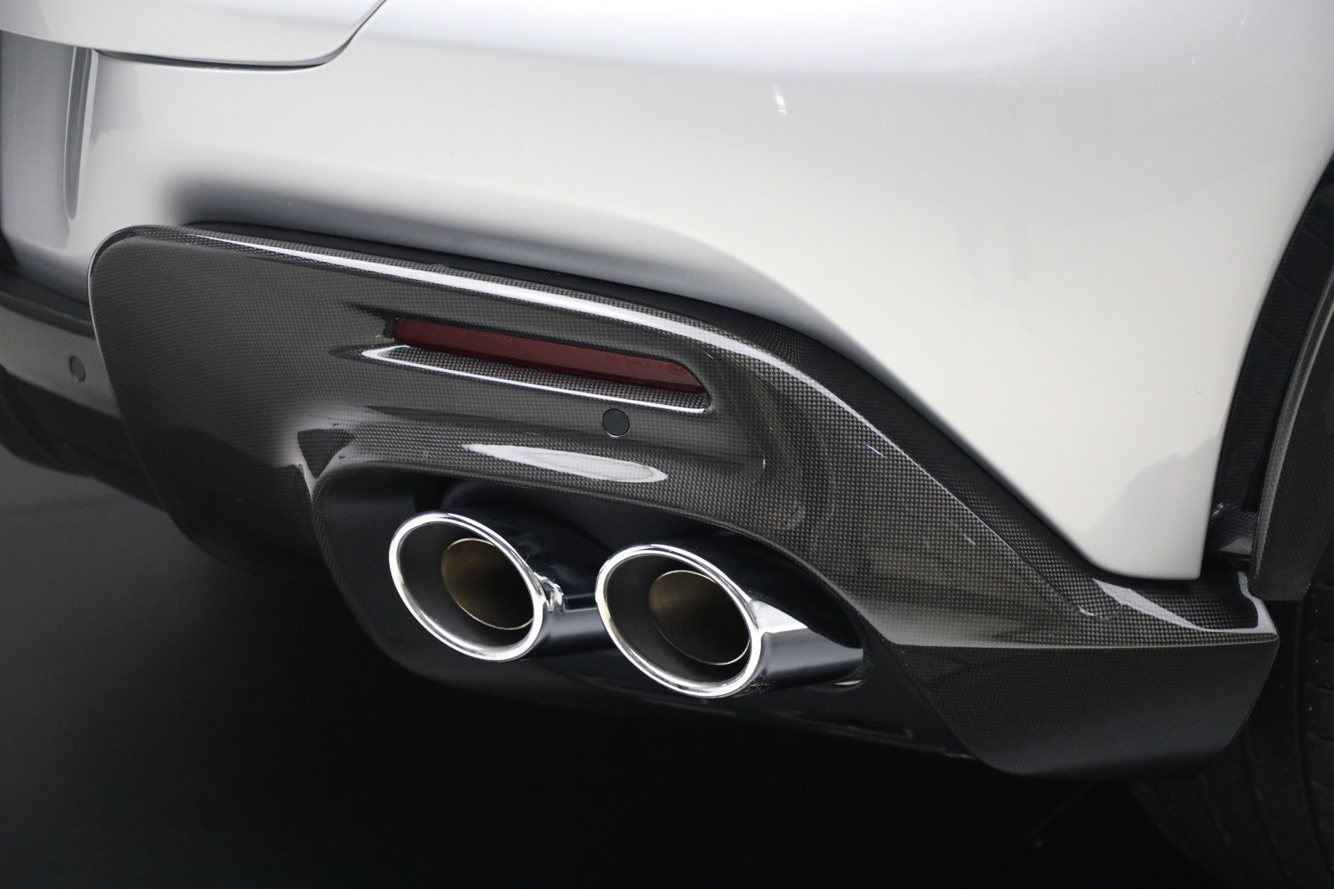 Certified 2024 Ferrari Purosangue image 32