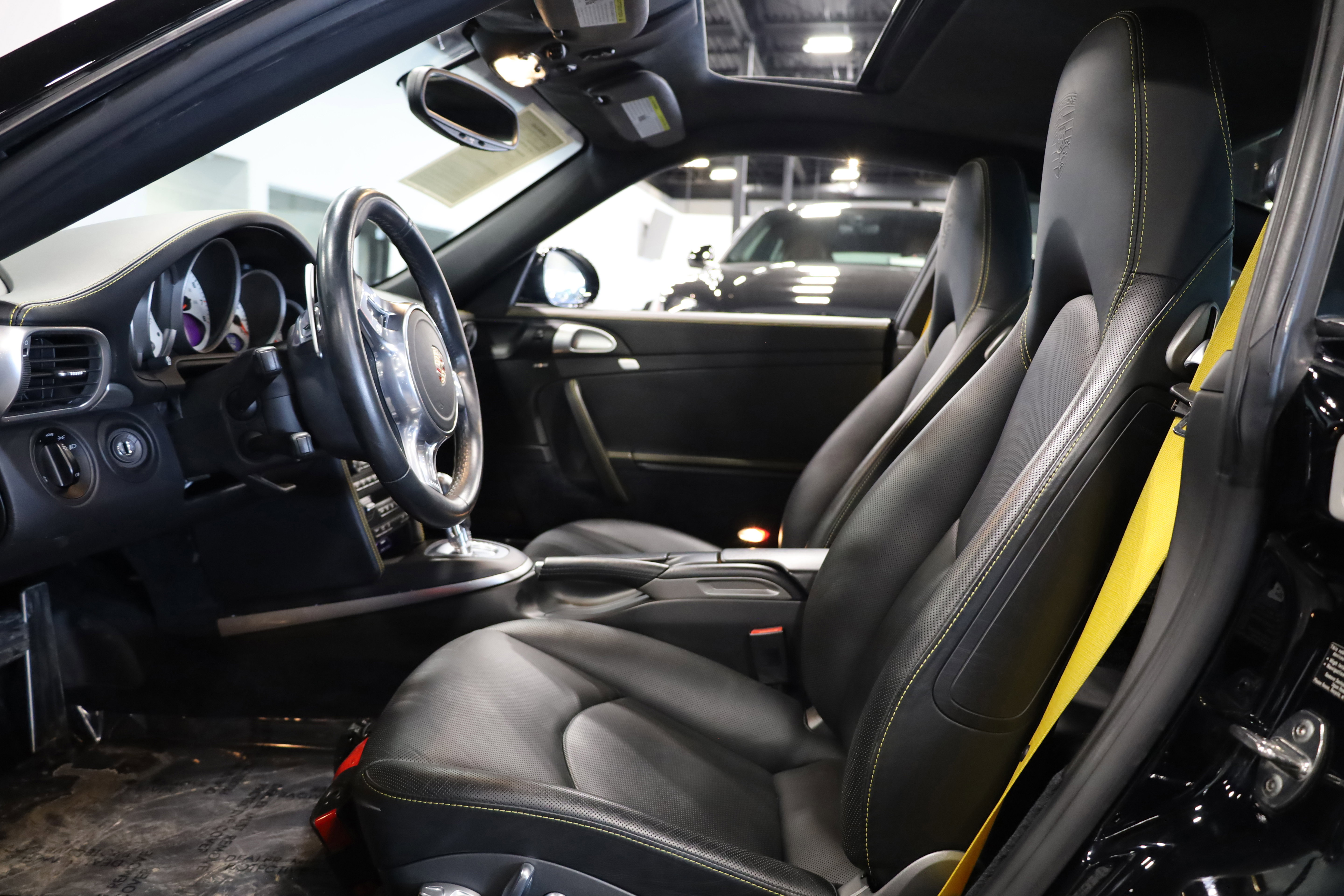 Used 2011 Porsche 911 Turbo image 16