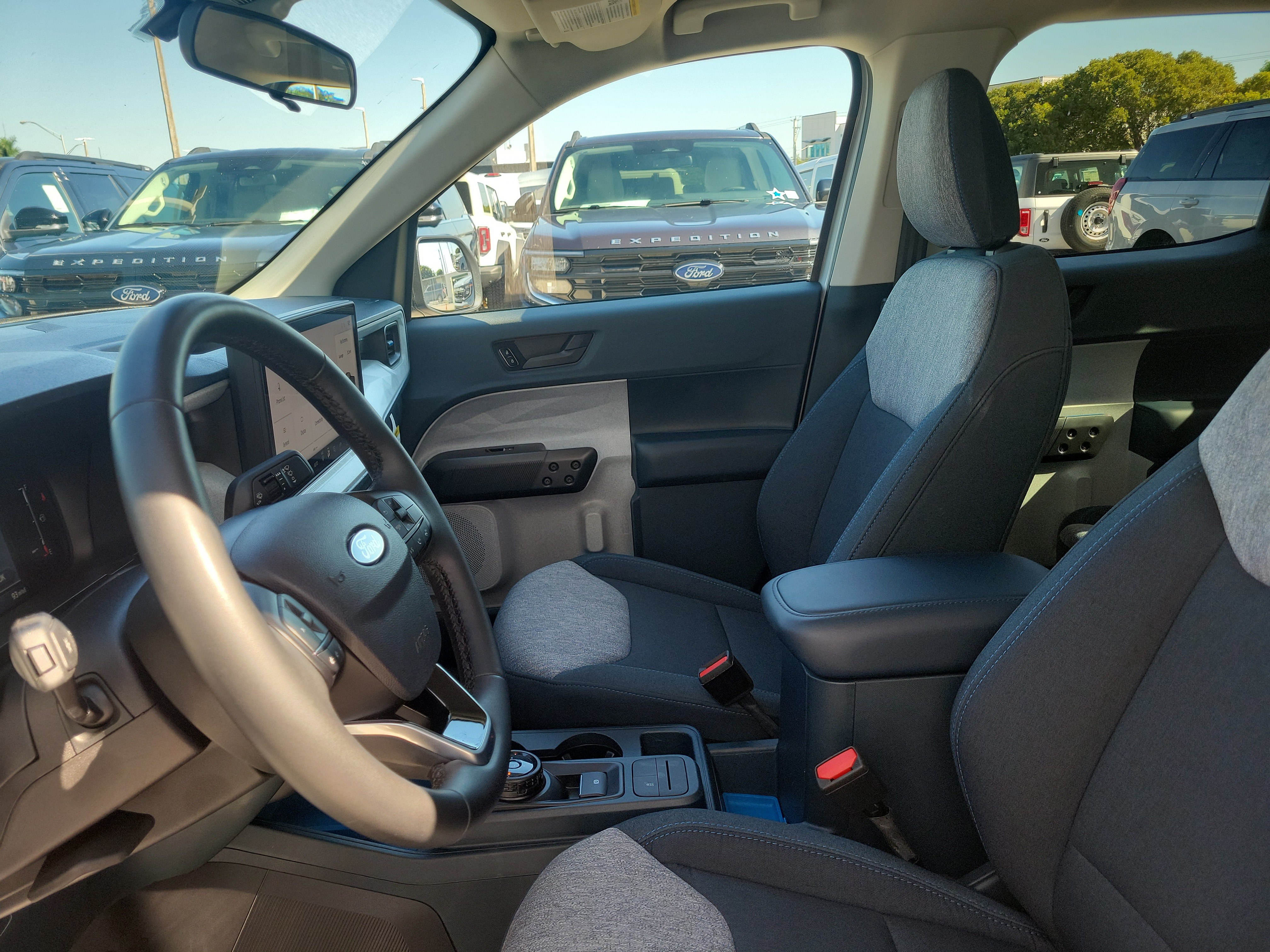 Used 2025 Ford Maverick XLT w/ XLT Luxury Package FWD image 11