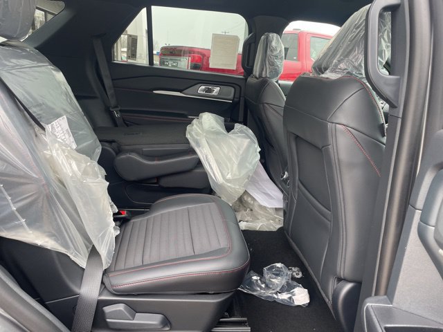 New 2026 Ford Explorer ST-Line AWD/4WD image 17