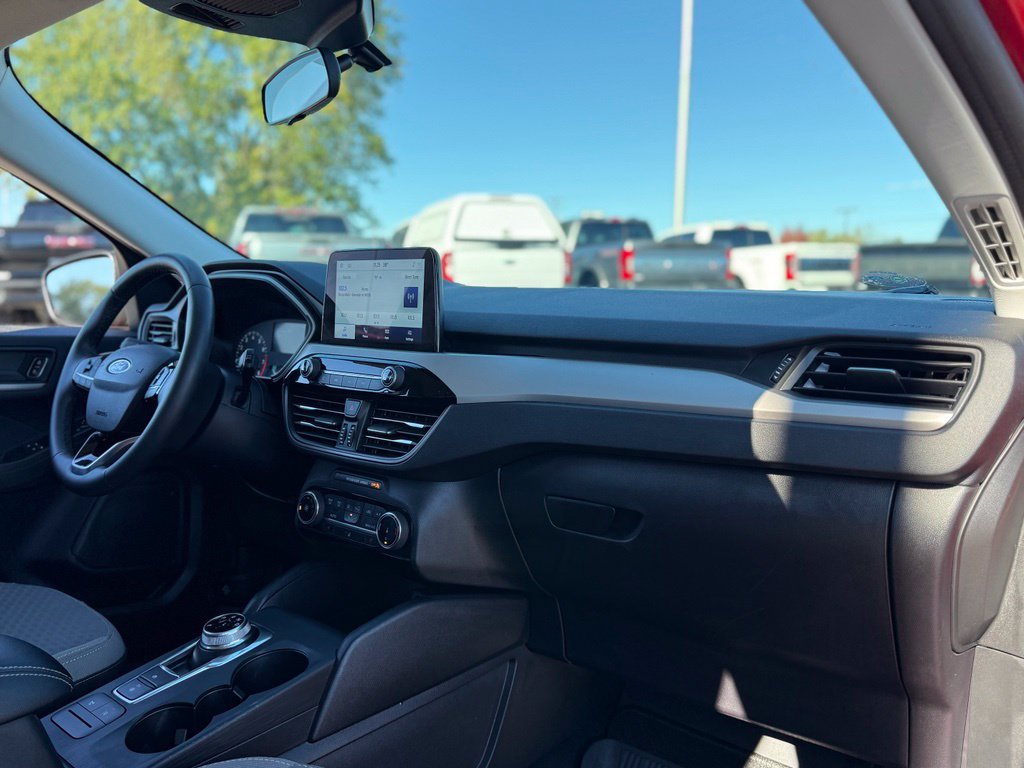 Used 2022 Ford Explorer XLT AWD/4WD image 13