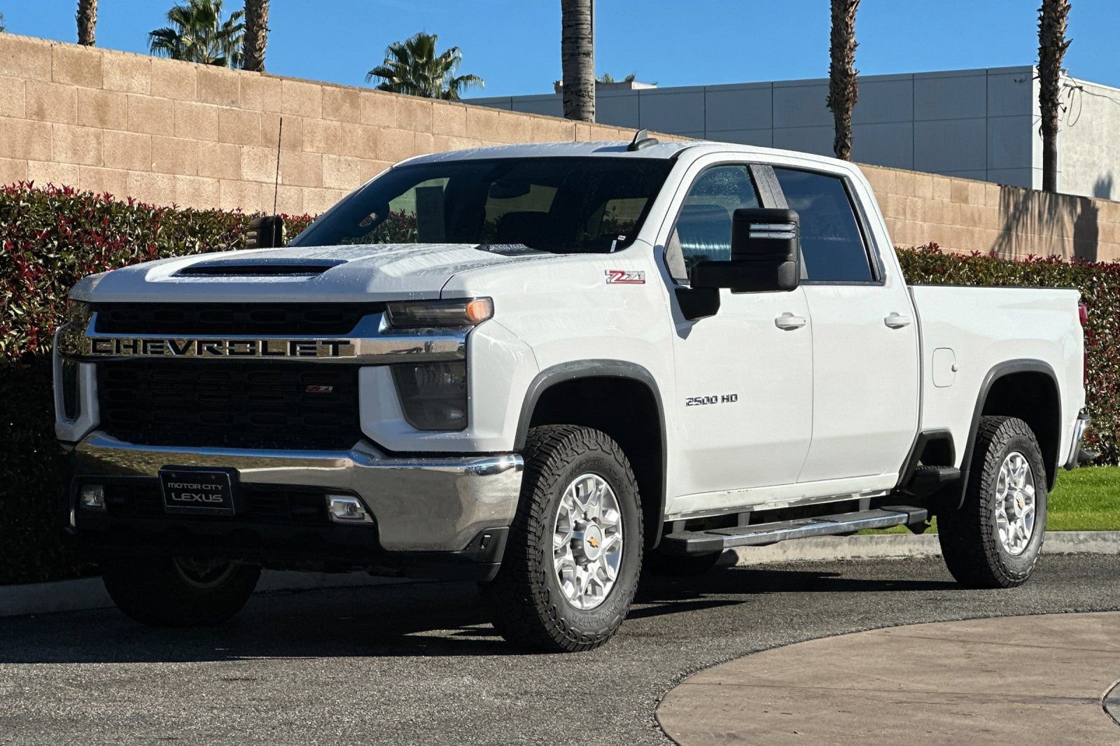Used 2023 Chevrolet Silverado 2500 LT w/ Convenience Package image 8