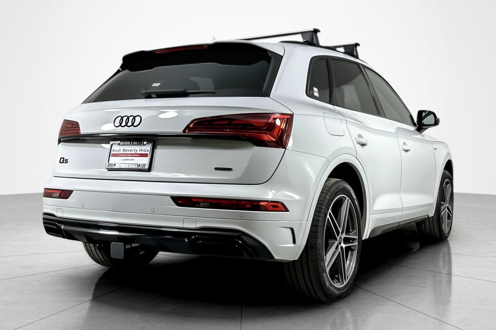 Used 2025 Audi Q5 e Premium Plus w/ Premium Plus Package image 5