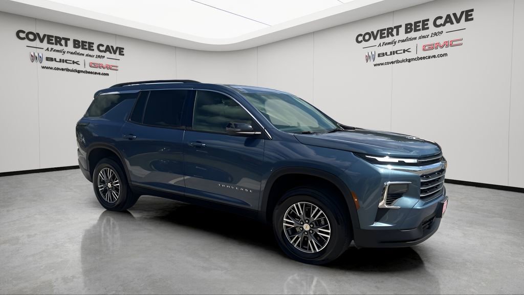Used 2025 Chevrolet Traverse LT image 12