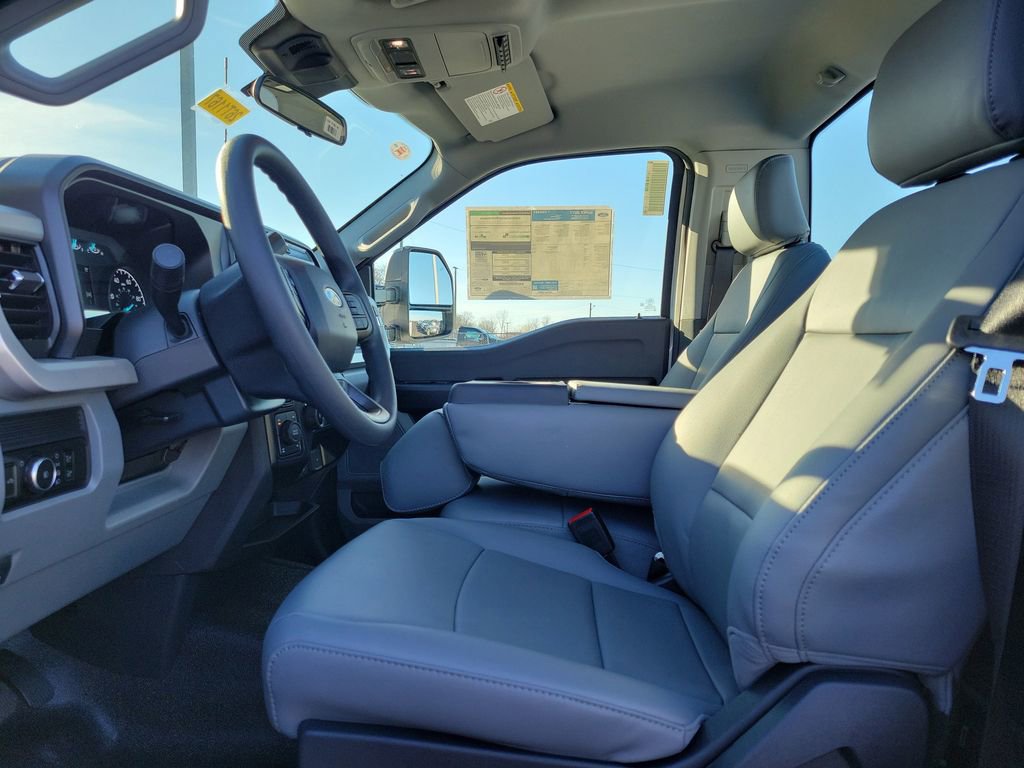 New 2026 Ford F250 XL w/ FX4 Off-Road Package image 13
