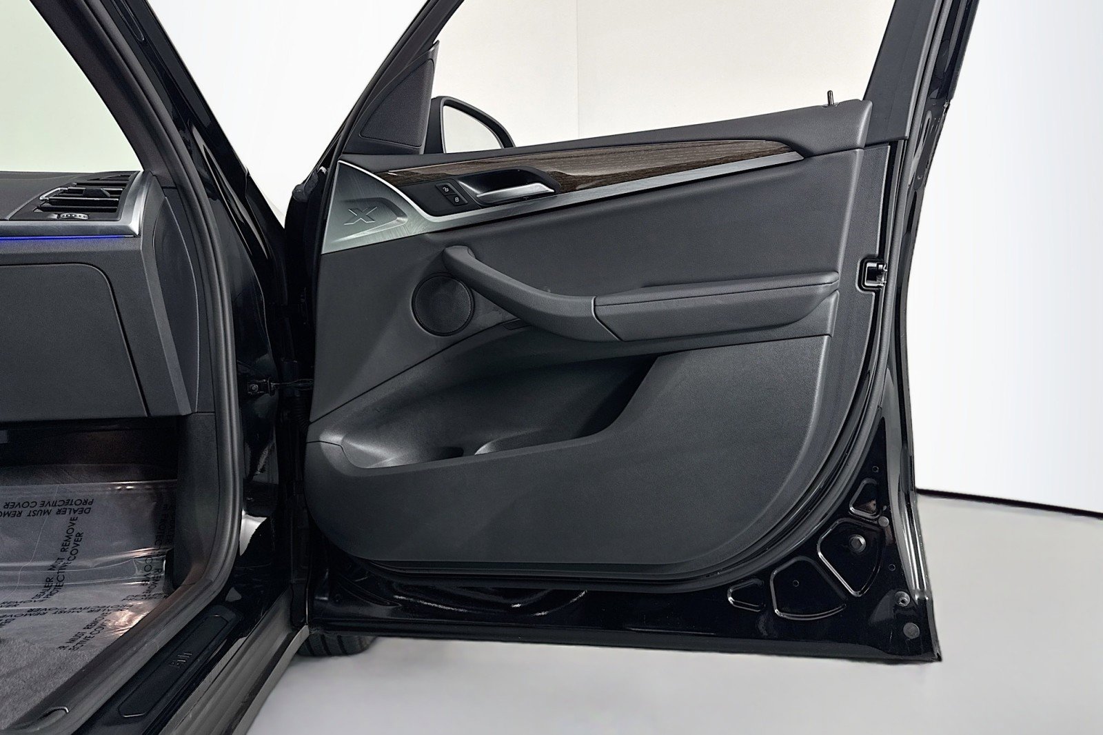 Used 2023 BMW X3 sDrive30i w/ Premium Package w/ZPA image 23