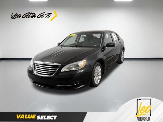 Used 2014 Chrysler 200 Touring FWD image 1
