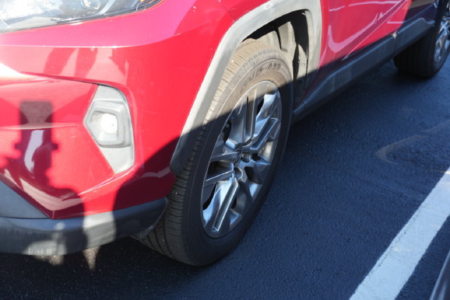 Used 2022 Toyota RAV4 XLE Premium AWD/4WD image 10