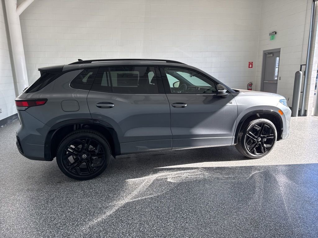 New 2026 Volkswagen Tiguan SE R-Line AWD/4WD image 4