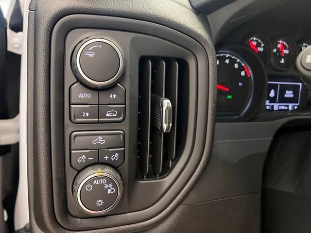 Certified 2025 Chevrolet Silverado 1500 Custom AWD/4WD image 24