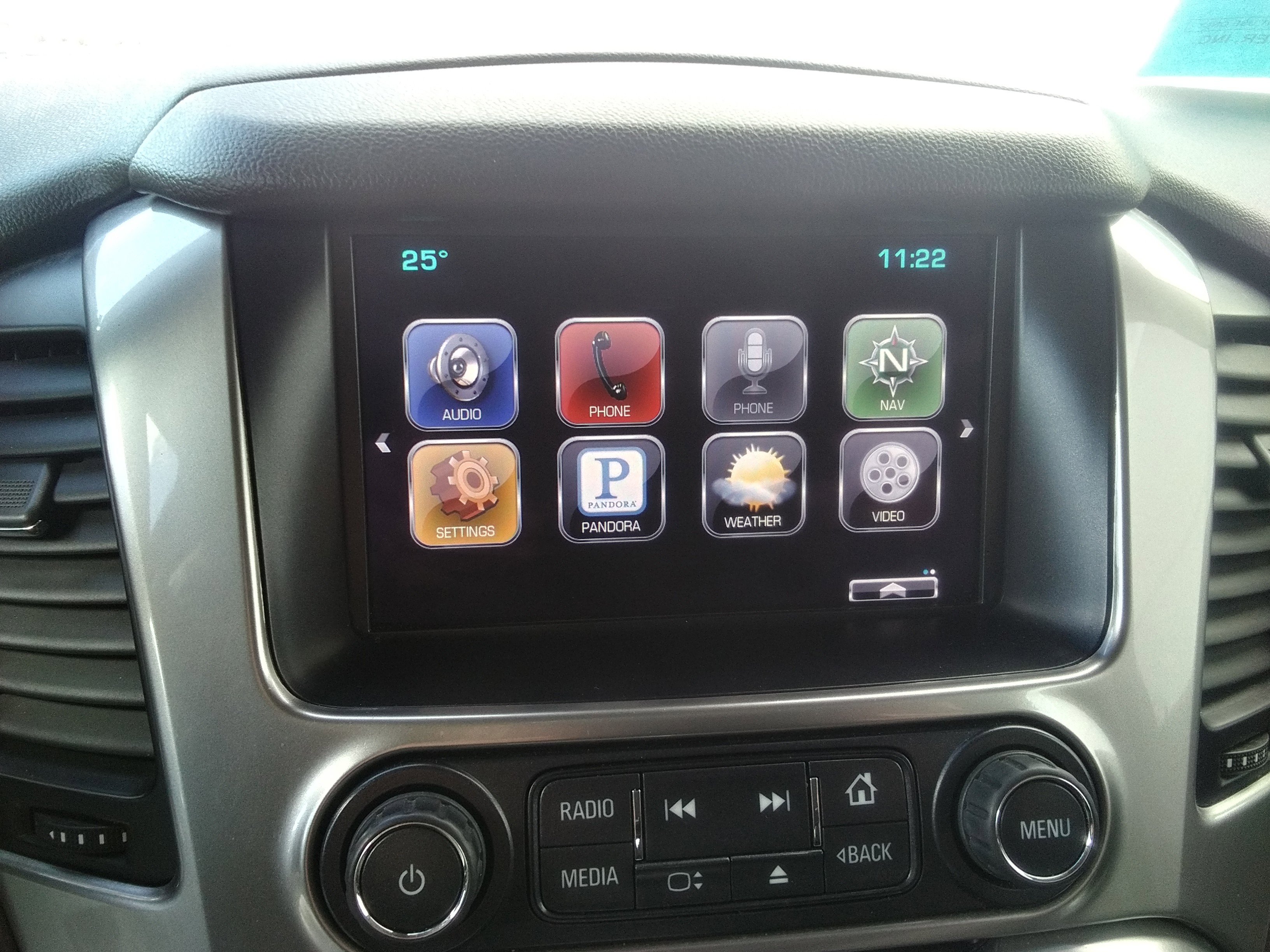 Used 2015 Chevrolet Suburban LT AWD/4WD image 28