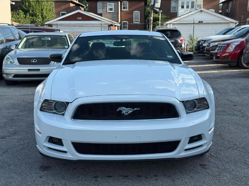 Used 2014 Ford Mustang Coupe w/ Equipment Group 102A image 2