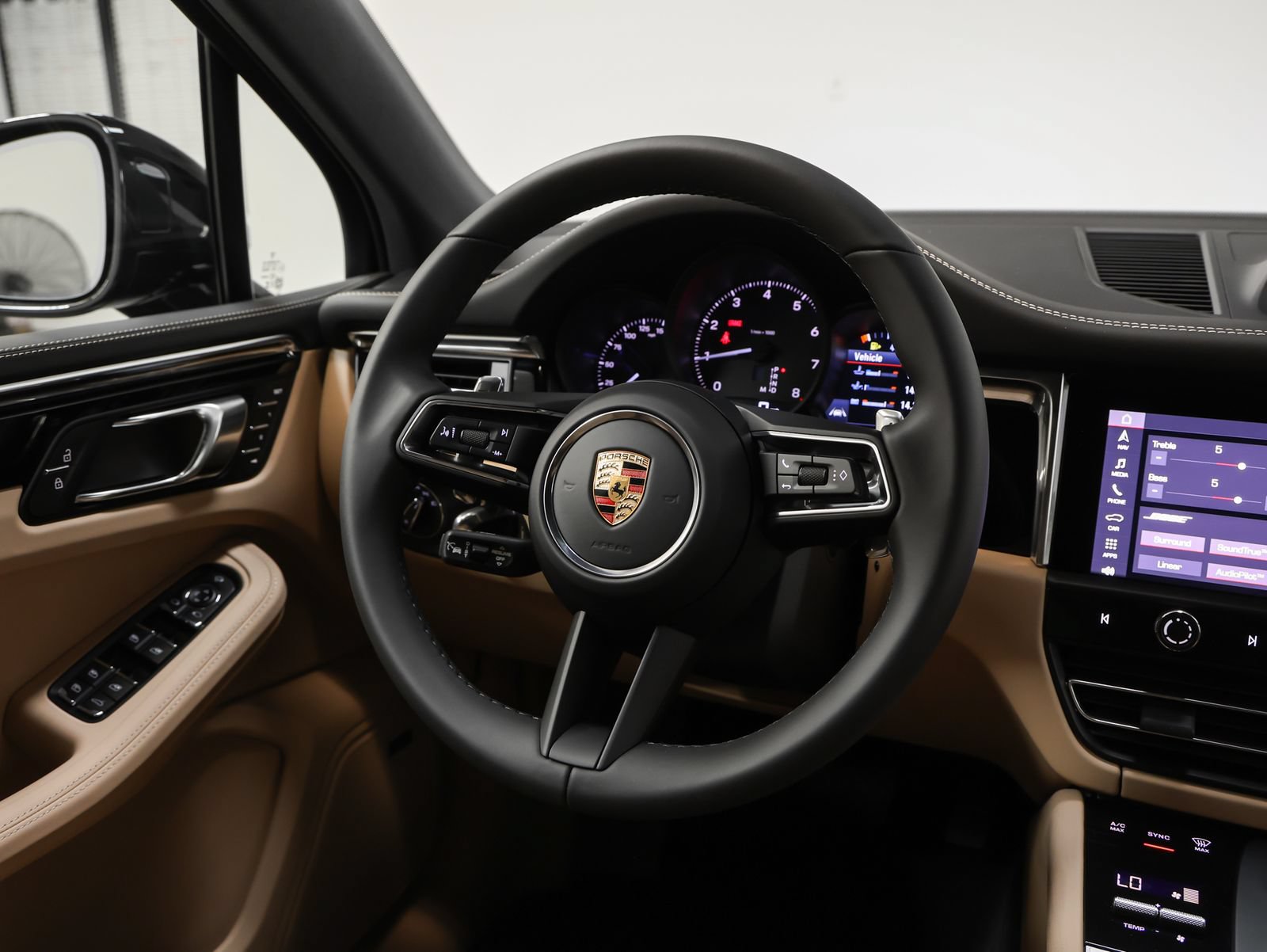New 2026 Porsche Macan AWD/4WD image 30