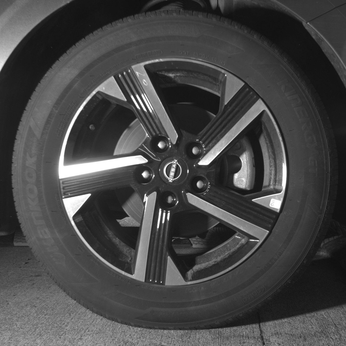 Used 2025 Nissan Sentra SV image 13