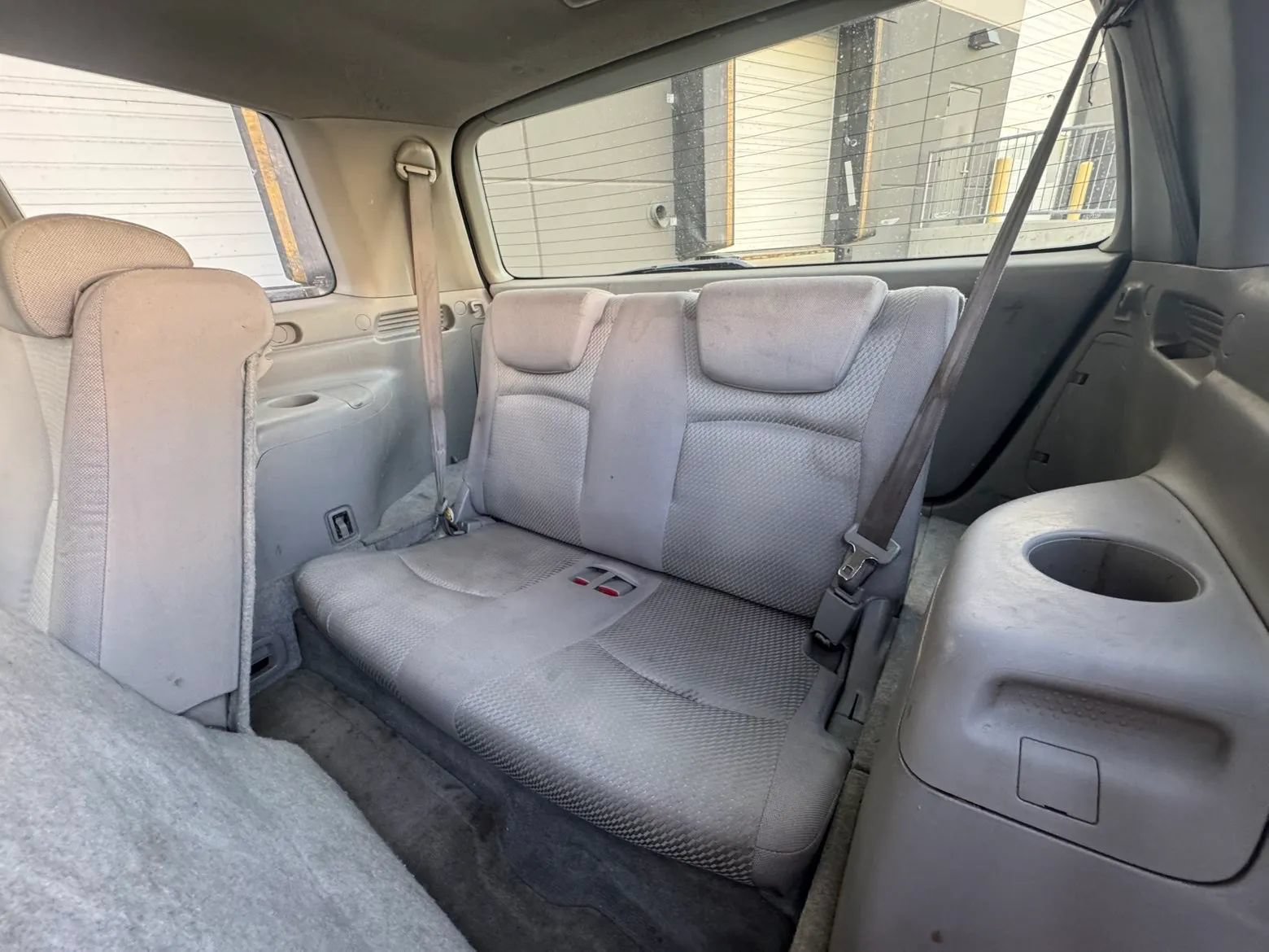 Used 2005 Toyota Highlander 2WD V6 w/ 3rd Row image 16