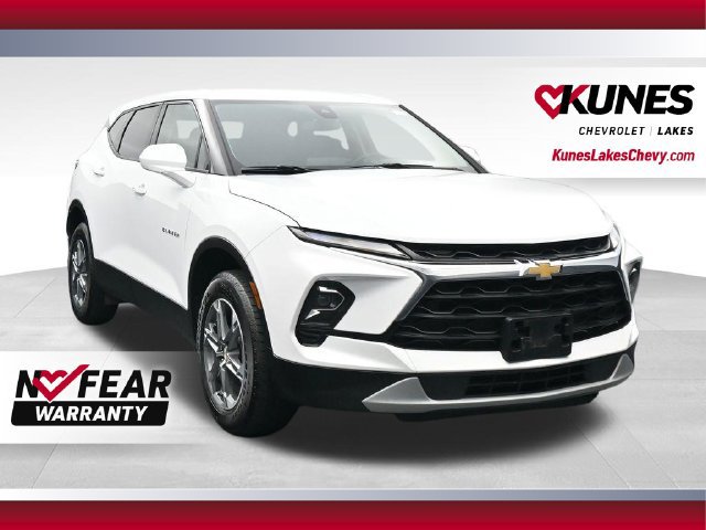 Used 2025 Chevrolet Blazer LT FWD image 1