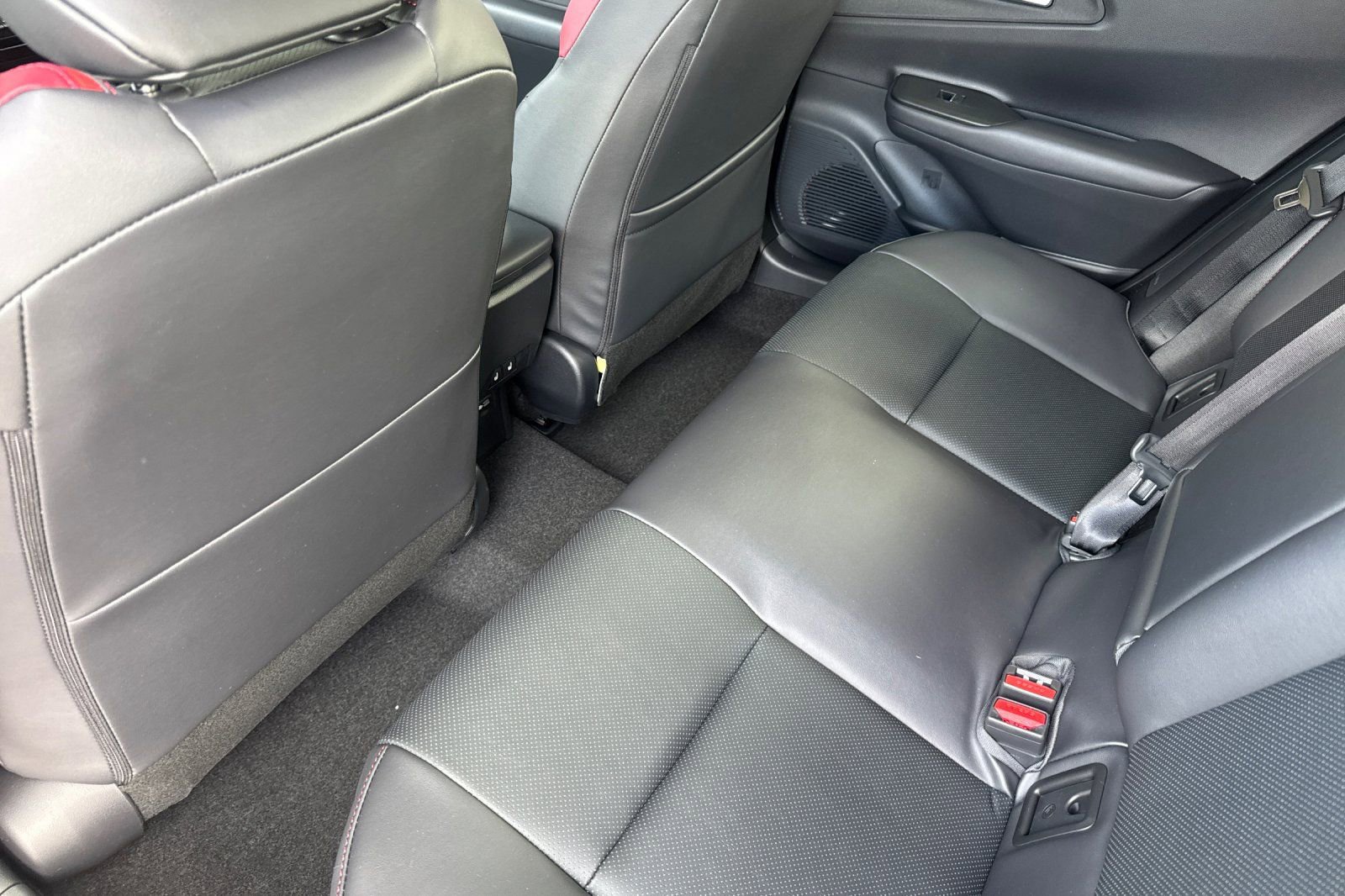 New 2026 Toyota Prius Plug-In Hybrid image 5