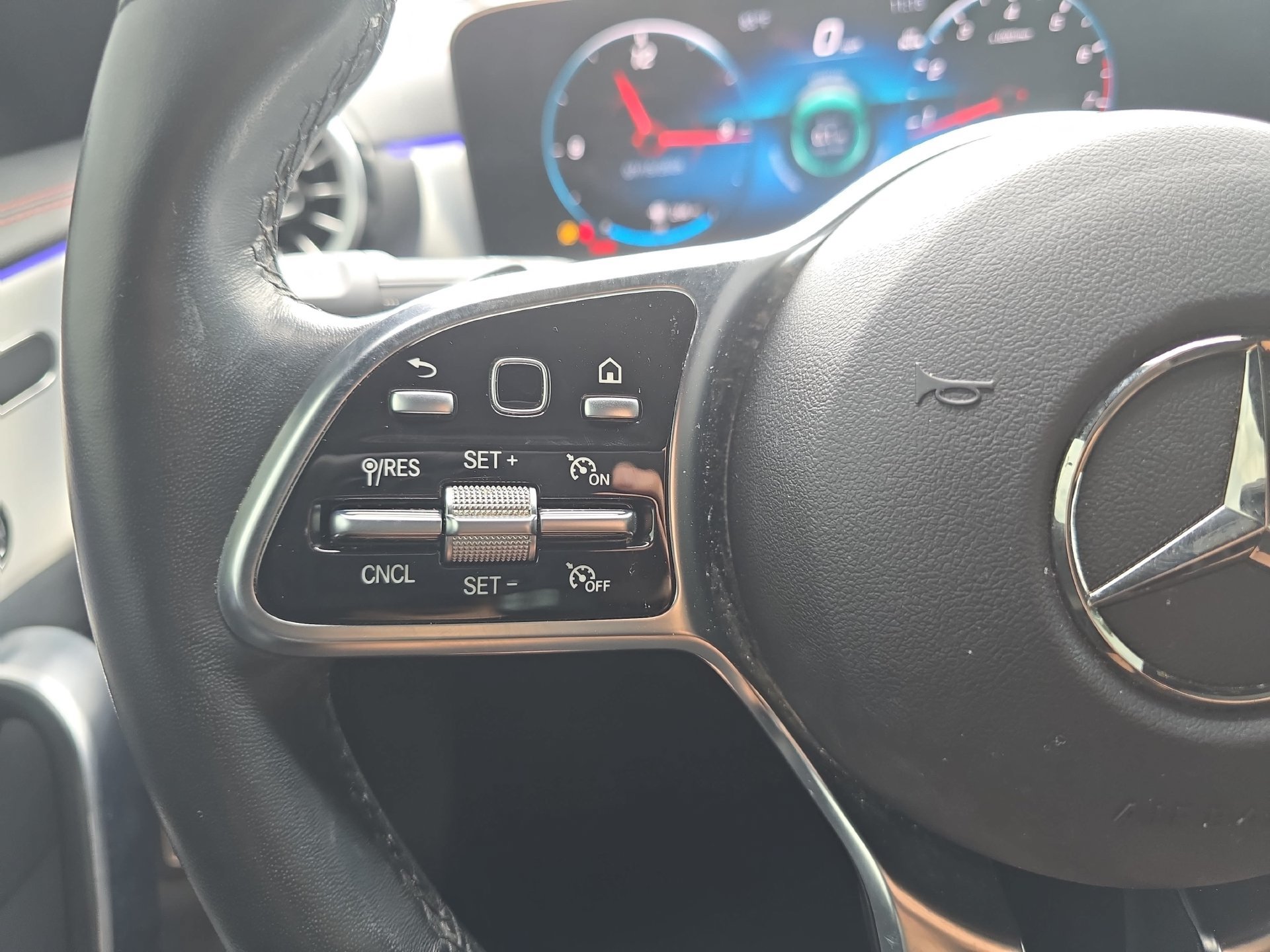 Used 2023 Mercedes-Benz CLA 250 4MATIC image 16