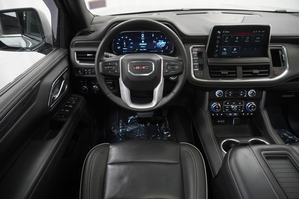 Used 2024 GMC Yukon SLT w/ SLT Premium Package AWD/4WD image 25