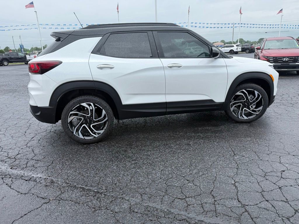New 2026 Chevrolet TrailBlazer RS w/ Convenience Package FWD image 2