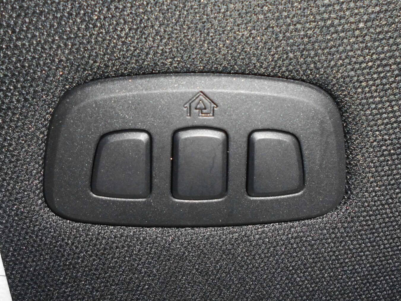 Used 2025 Ford Explorer ST AWD/4WD image 17