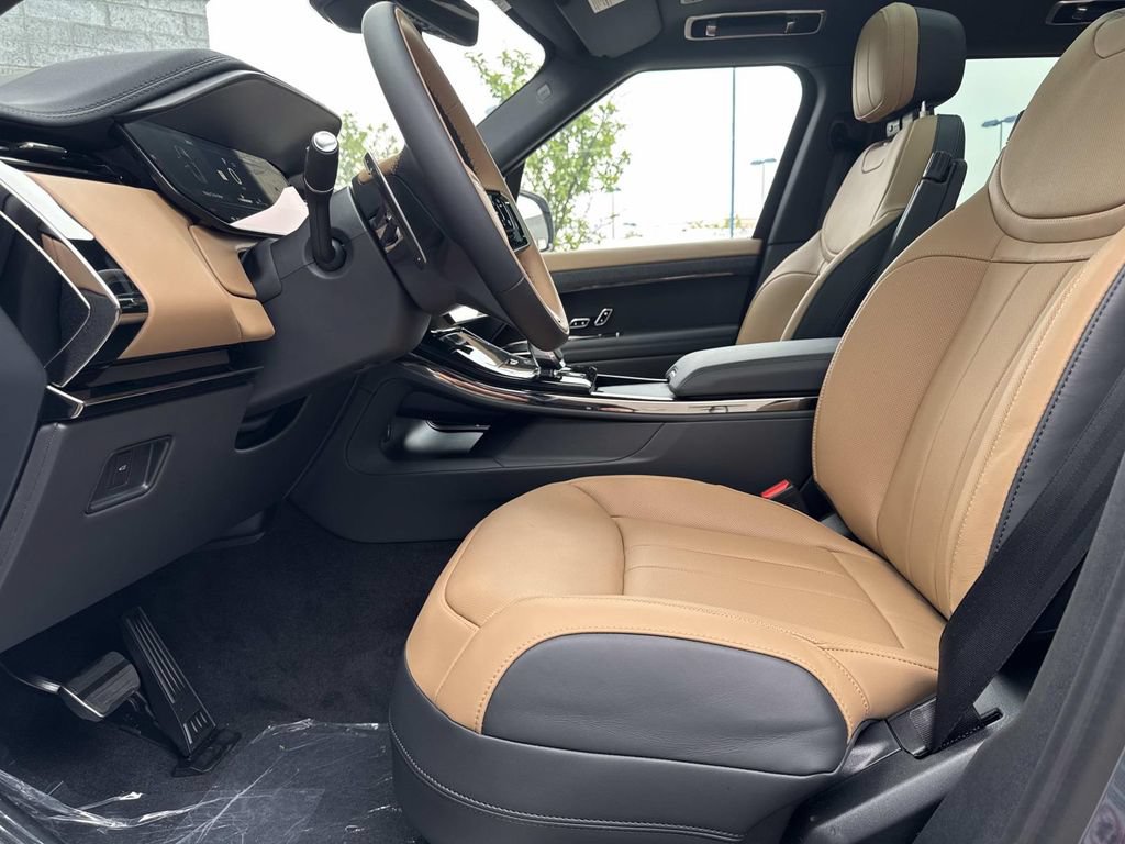 New 2026 Land Rover Range Rover Sport Dynamic SE AWD/4WD image 18