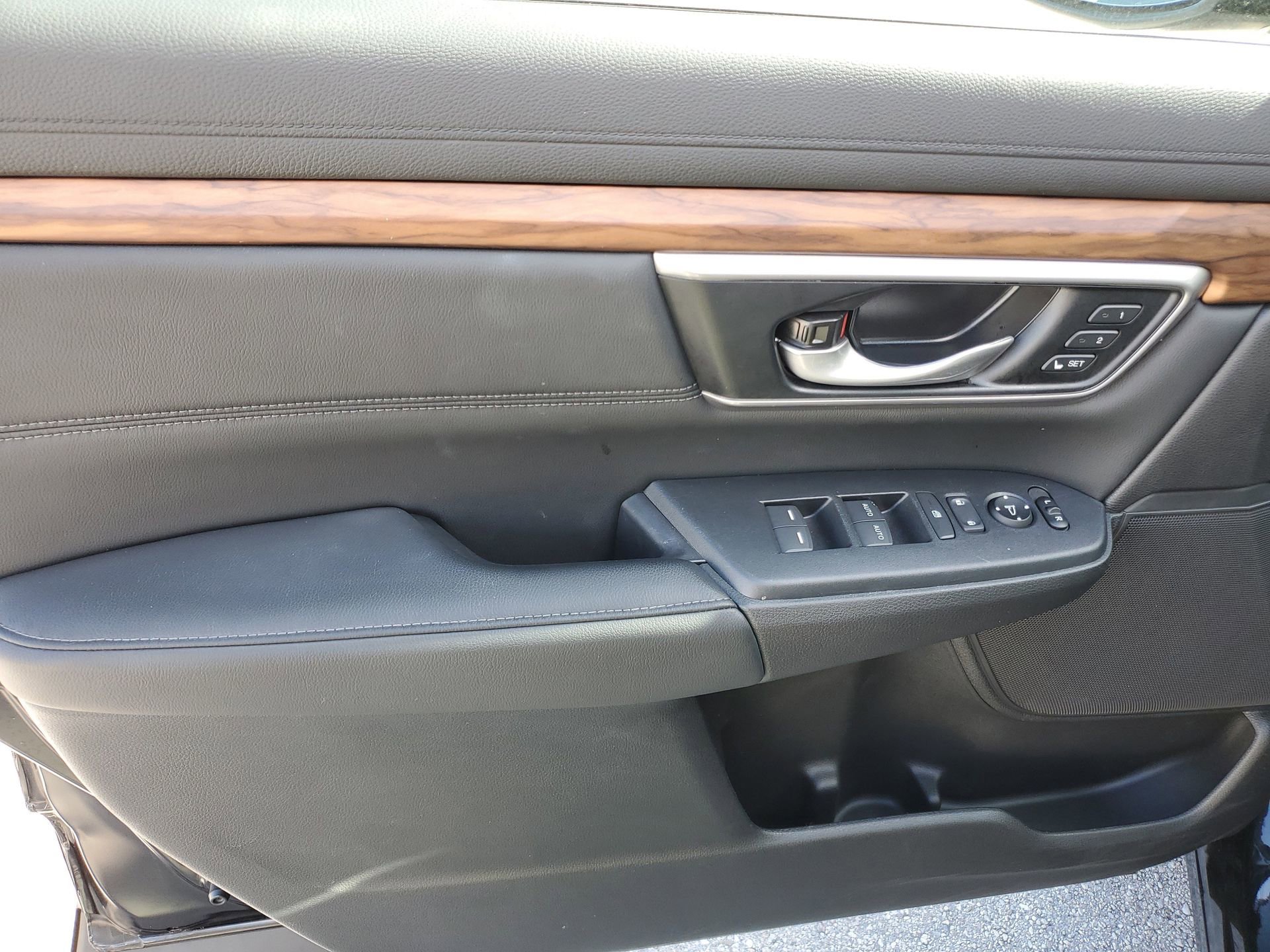 Used 2021 Honda CR-V EX-L image 17