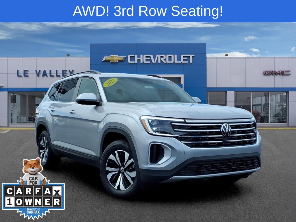 Used 2025 Volkswagen Atlas SE AWD/4WD image 1
