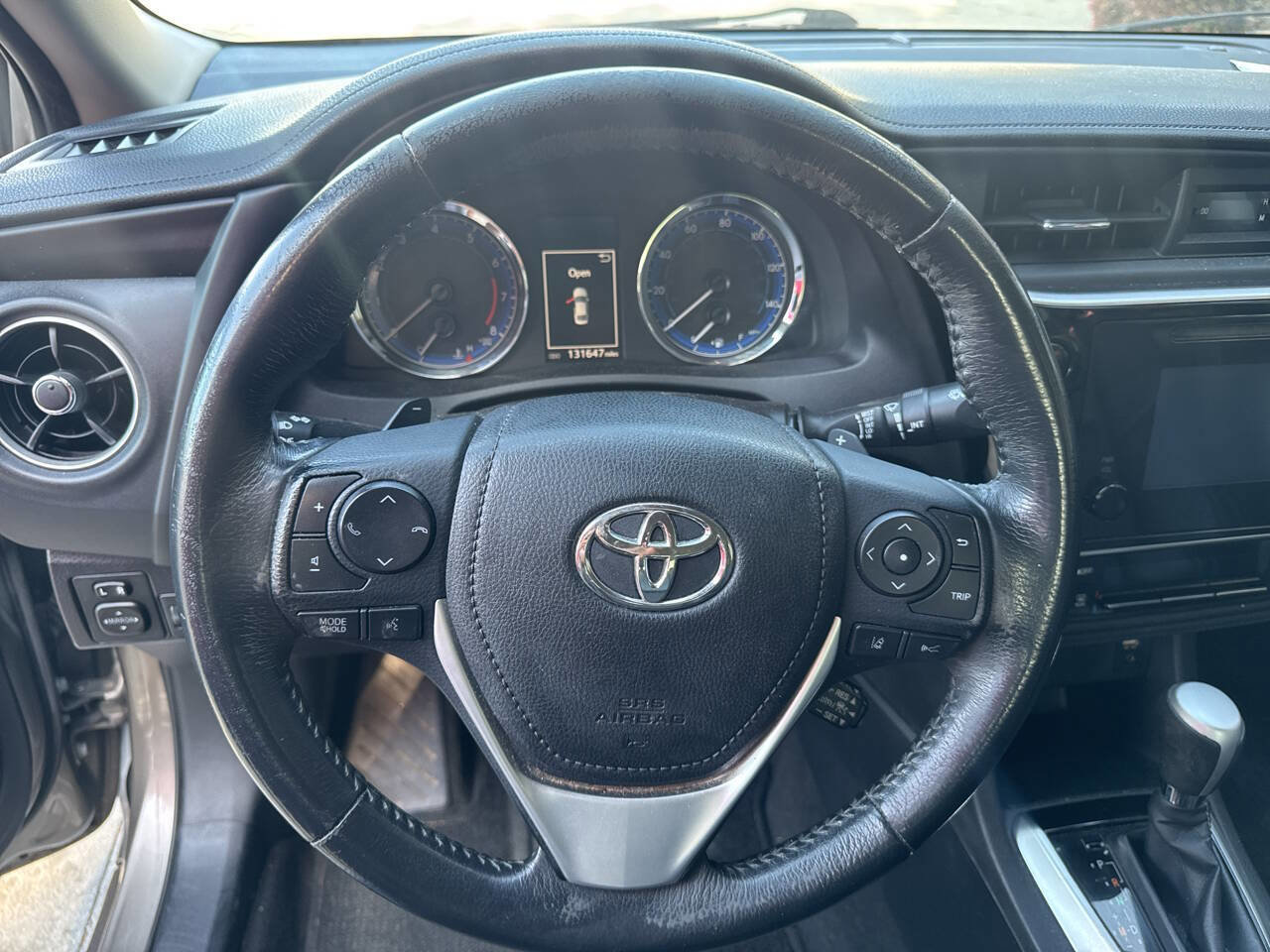 Used 2017 Toyota Corolla SE image 18