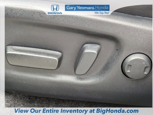 Used 2018 Toyota RAV4 Limited w/ Advanced Technology Package image 23