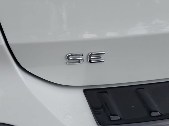 New 2026 Volkswagen Taos SE FWD image 7