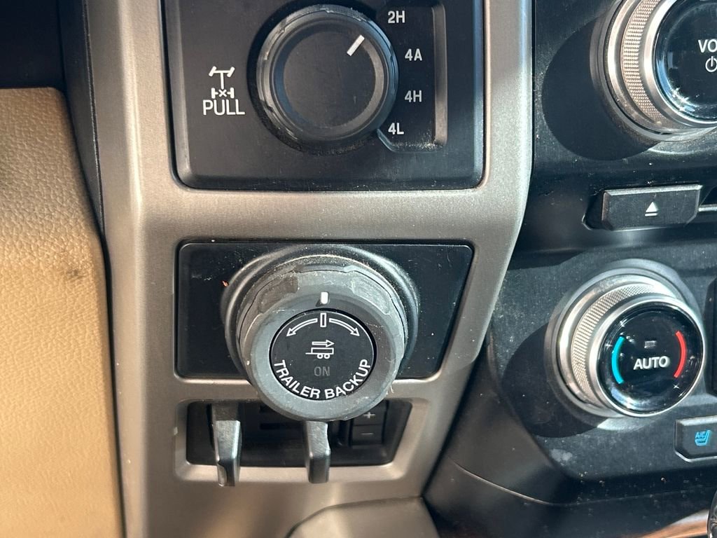 Used 2016 Ford F150 Lariat w/ Equipment Group 502A Luxury image 14