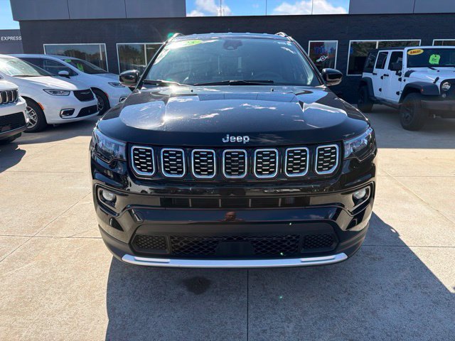 Certified 2025 Jeep Compass Limited AWD/4WD image 2