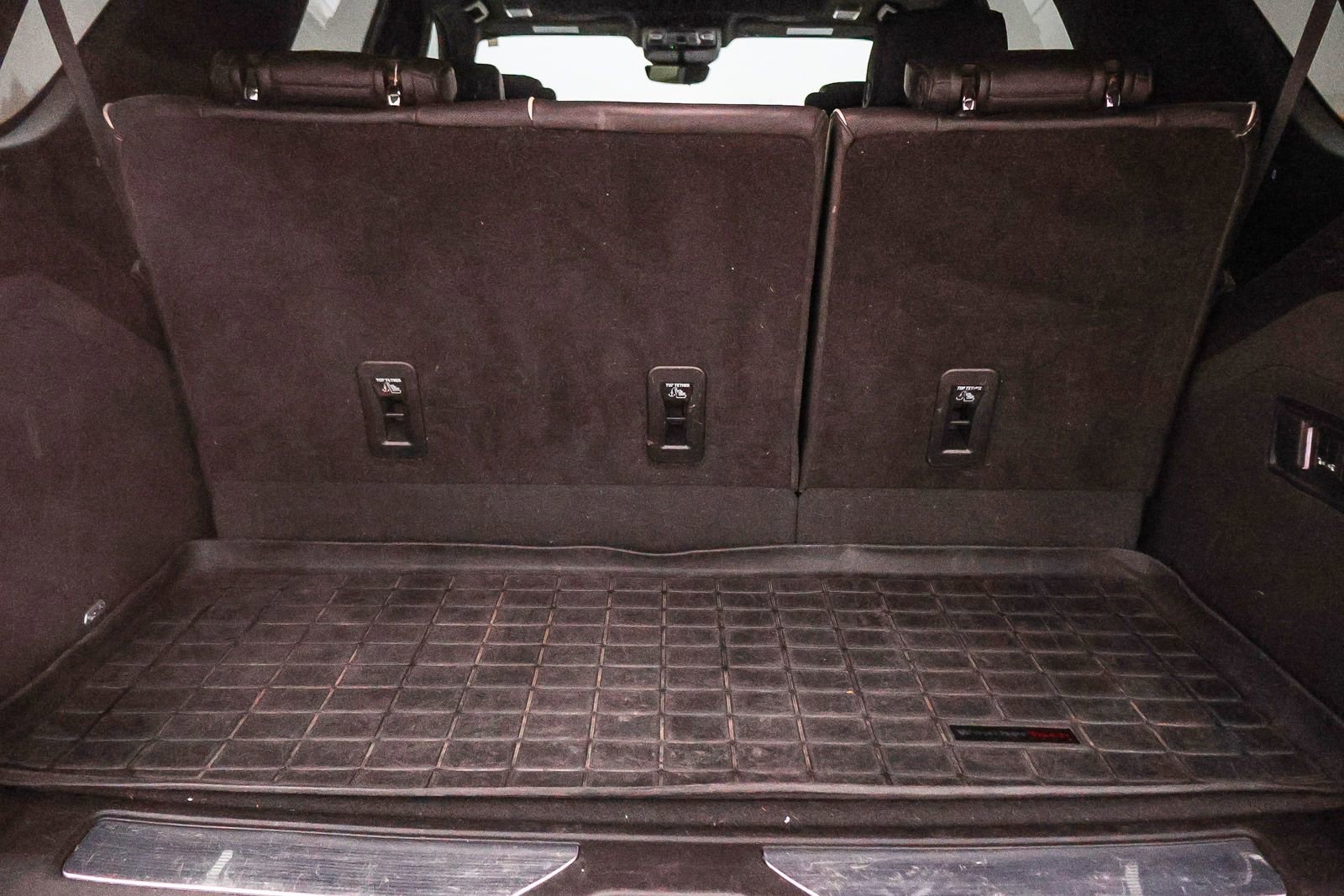 Used 2023 Cadillac Escalade Sport Platinum w/ LPO, ONYX Package image 38