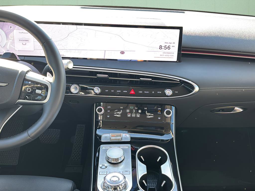Certified 2026 Genesis GV70 2.5T AWD/4WD image 19