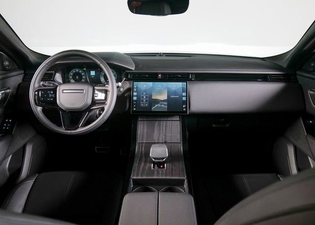 New 2026 Land Rover Range Rover Velar Dynamic SE AWD/4WD image 4