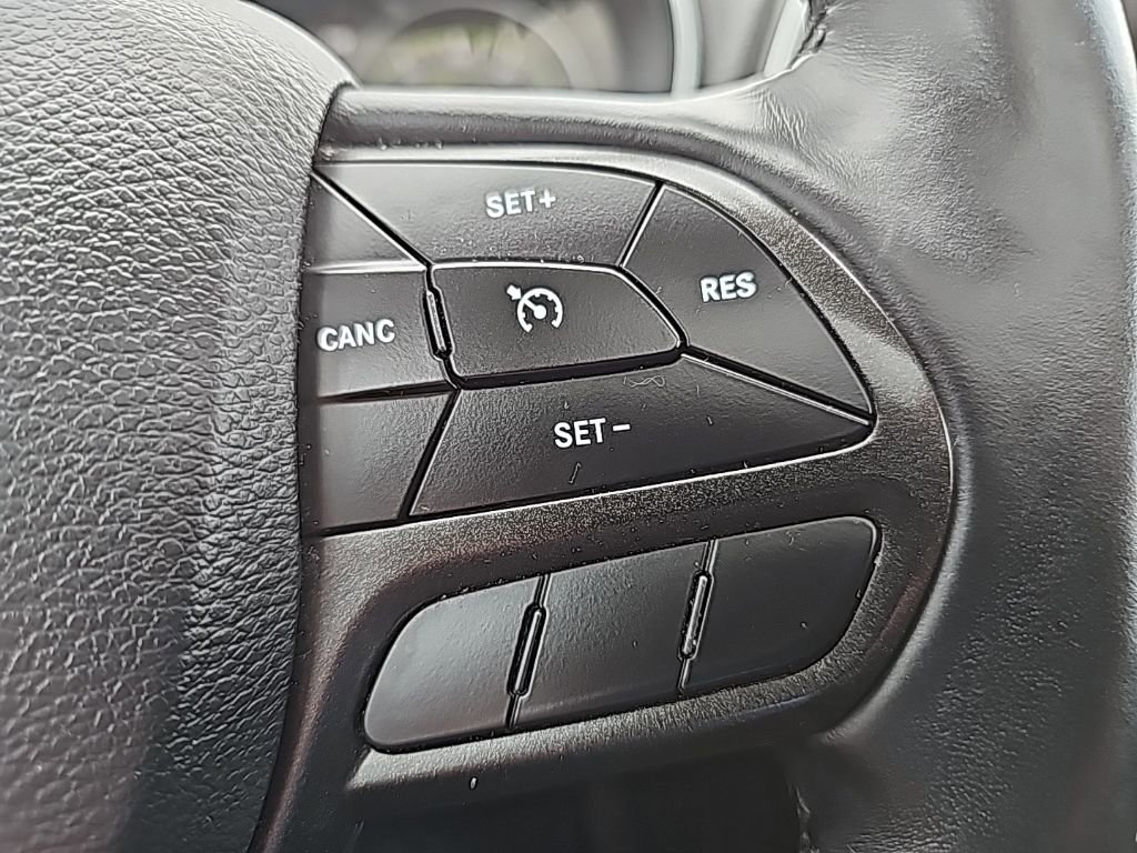 Used 2019 Jeep Cherokee Trailhawk image 33