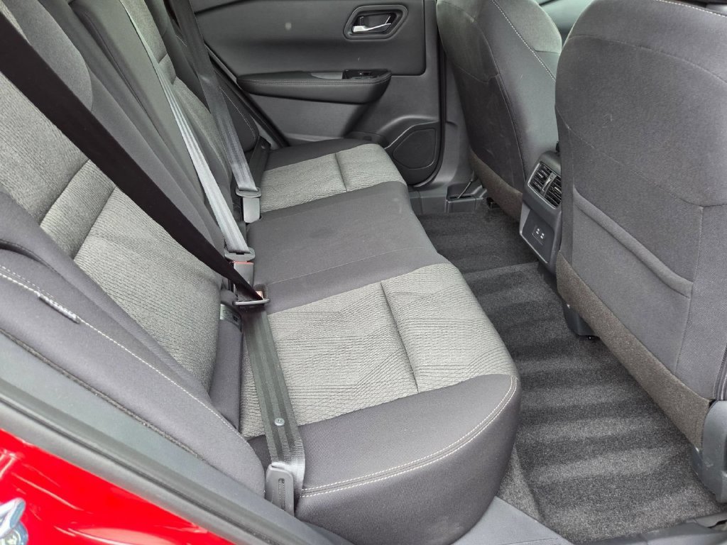 Used 2026 Nissan Rogue SV AWD/4WD image 28